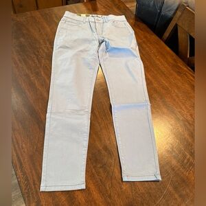 NWT- Jones New York Bluebell (light blue) Denim skinny Jeans Women’s Size 6/28